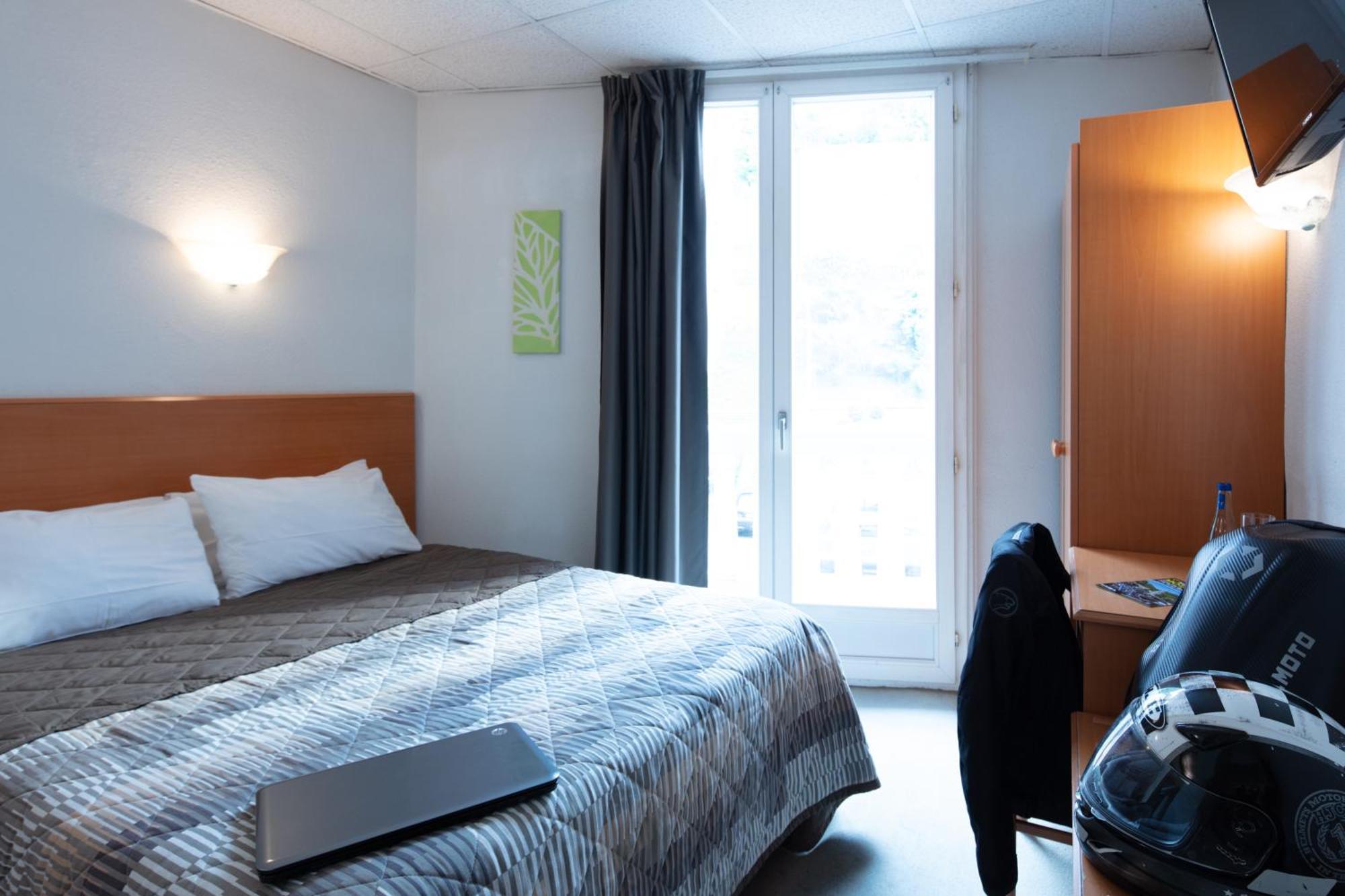 Hotel Compostelle Lourdes Exteriör bild